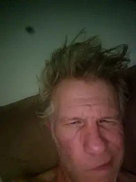 Snapshot of Hardwarelane67 chatting on 03-12-26, 12:11 Hardwarelane67 online show from 03-12-26, 12:11