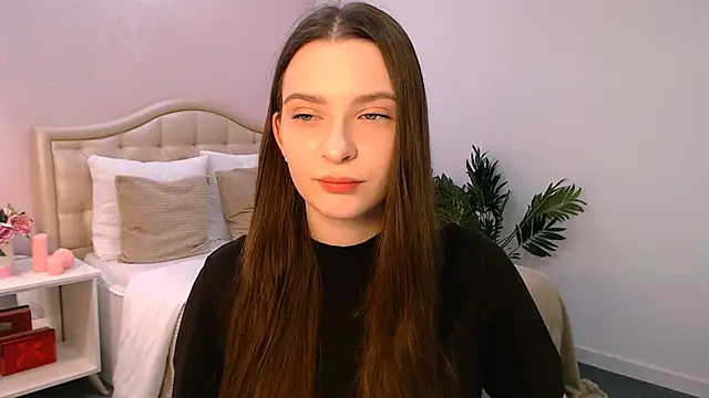 Snapshot of charming_berry chatting on 11-26-25, 06:03 charming berry online show from 11-26-25, 06:03