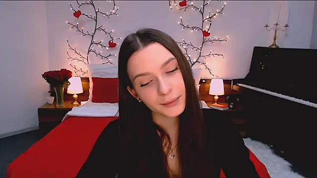 Snapshot of charming_berry chatting on 12-03-25, 06:10 charming berry online show from 12-03-25, 06:10