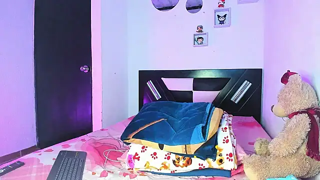 Babyhoney18 online show from 01-13-26, 05:07