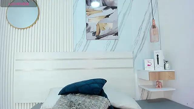 Snapshot of Afro_Luna chatting on 11-28-25, 11:57 Afro Luna online show from 11-28-25, 11:57