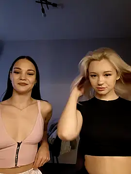 Snapshot of dontrytosearch chatting on 11-18-25, 12:20 dontrytosearch online show from 11-18-25, 12:20