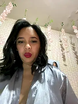 Snapshot of Esmerald_1111 chatting on 11-21-25, 09:41 Esmerald 1111 online show from 11-21-25, 09:41