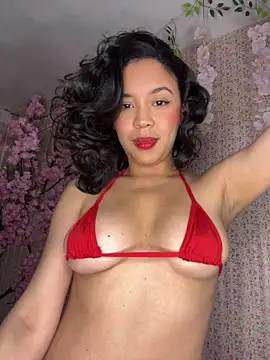 Snapshot of Esmerald_1111 chatting on 04-22-26, 10:17 Esmerald 1111 online show from 04-22-26, 10:17