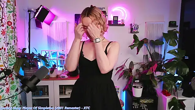 Snapshot of xzoeyryanx chatting on 11-28-25, 04:42 xzoeyryanx online show from 11-28-25, 04:42