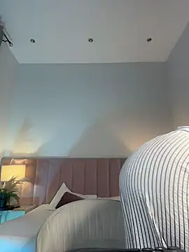 Snapshot of Tattitude_ chatting on 06-19-26, 06:40 Tattitude online show from 06-19-26, 06:40