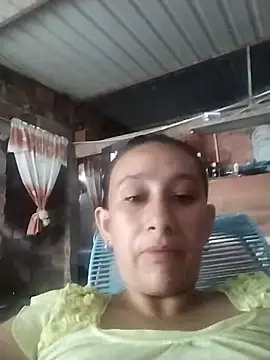 Snapshot of Mikela_19 chatting on 12-16-25, 07:41 Mikela 19 online show from 12-16-25, 07:41