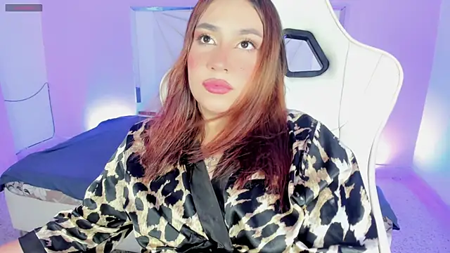 Isabella saenzz  online show from 11-27-25, 03:41