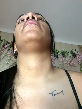 ArielleMillerr- online show from 01-05-26, 05:49