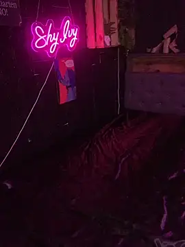 Shy-Ivy online show from 04-20-26, 09:16