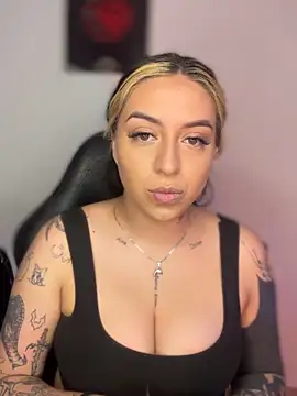 Snapshot of VeloraVyxen_ chatting on 11-30-25, 07:07 VeloraVyxen online show from 11-30-25, 07:07