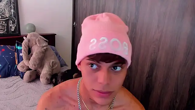 Snapshot of Jin_kougasaki chatting on 11-19-25, 02:28 Jin kougasaki online show from 11-19-25, 02:28