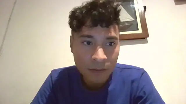 Snapshot of miguelgomher chatting on 11-26-25, 06:36 miguelgomher online show from 11-26-25, 06:36