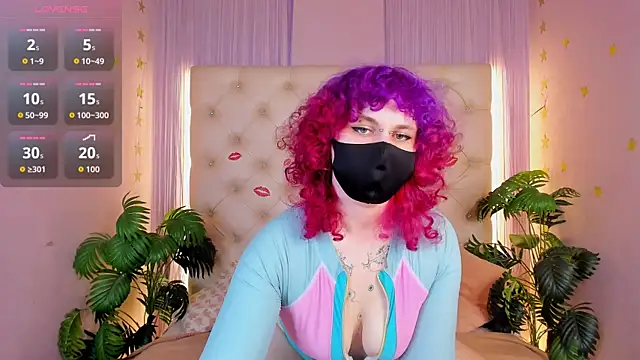 Snapshot of CharlotteRach chatting on 11-22-25, 12:59 CharlotteRach online show from 11-22-25, 12:59