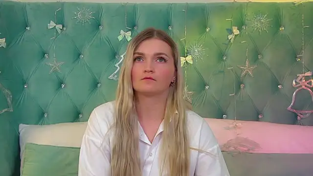 Snapshot of AnnyRaii chatting on 12-02-25, 06:30 AnnyRaii online show from 12-02-25, 06:30