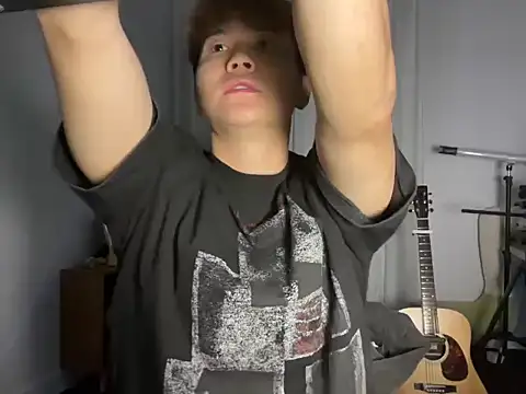 Snapshot of Juhone chatting on 11-21-25, 06:34 Juhone online show from 11-21-25, 06:34