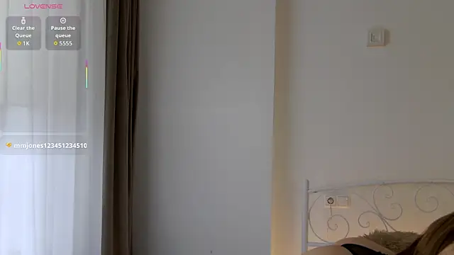 NicoletteBean online show from 04-07-26, 06:36