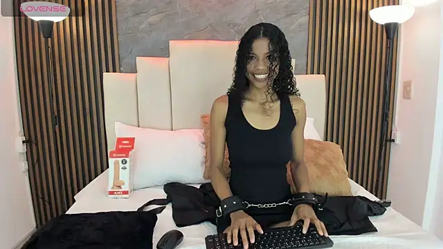 Snapshot of catiusca_reyes_03 chatting on 12-04-25, 02:15 catiusca reyes 03 online show from 12-04-25, 02:15