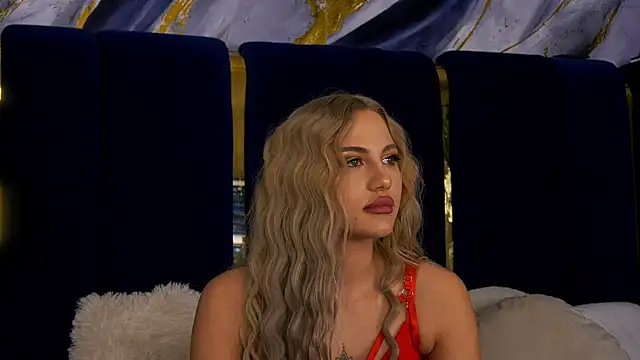 Snapshot of Chloe_GraceeX chatting on 12-15-25, 10:25 Chloe GraceeX online show from 12-15-25, 10:25