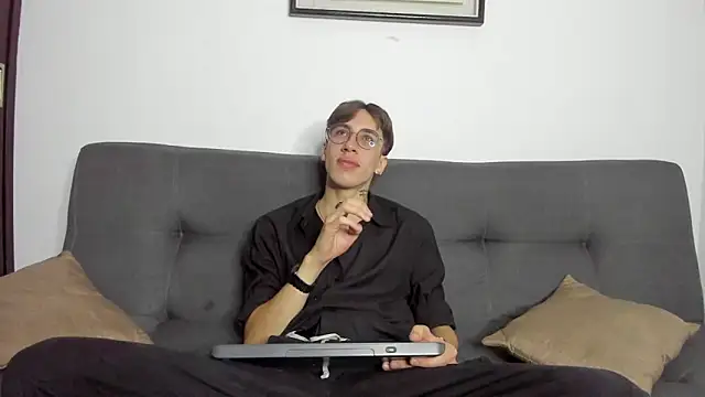 Snapshot of Dio__morningstar chatting on 11-24-25, 11:54 Dio morningstar online show from 11-24-25, 11:54