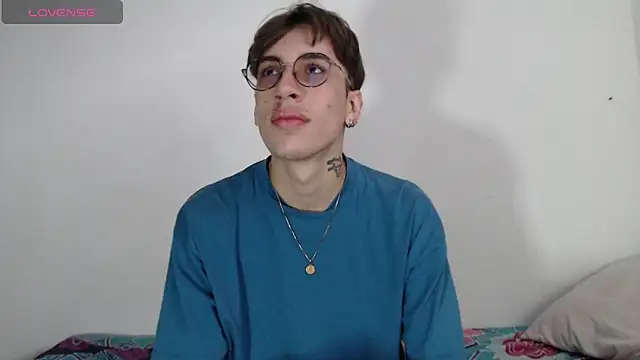 Snapshot of Dio__morningstar chatting on 12-03-25, 02:15 Dio morningstar online show from 12-03-25, 02:15