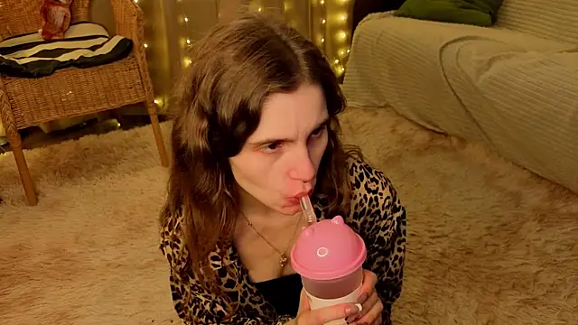 RozanneJordan online show from 06-05-26, 05:18