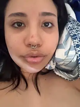 emy eviee online show from 04-11-26, 08:35