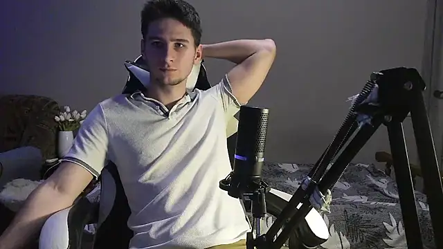 Snapshot of 6thfingq chatting on 11-19-25, 03:23 6thfingq online show from 11-19-25, 03:23