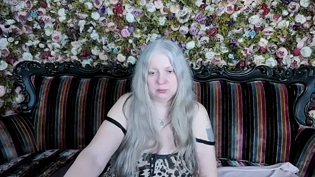 Snapshot of mariabelladonna chatting on 04-30-26, 10:21 mariabelladonna online show from 04-30-26, 10:21