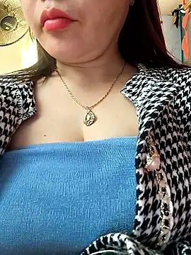 Snapshot of dis_princess chatting on 01-13-26, 10:42 dis princess online show from 01-13-26, 10:42