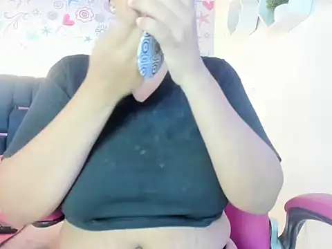 Snapshot of ISA_RIVAS chatting on 11-30-25, 12:31 ISA RIVAS online show from 11-30-25, 12:31