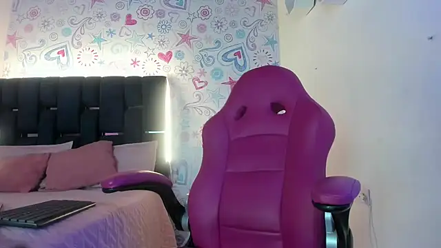 Snapshot of ISA_RIVAS chatting on 12-05-25, 12:03 ISA RIVAS online show from 12-05-25, 12:03