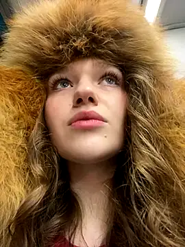 Snapshot of RussianWoman chatting on 12-05-25, 04:43 RussianWoman online show from 12-05-25, 04:43