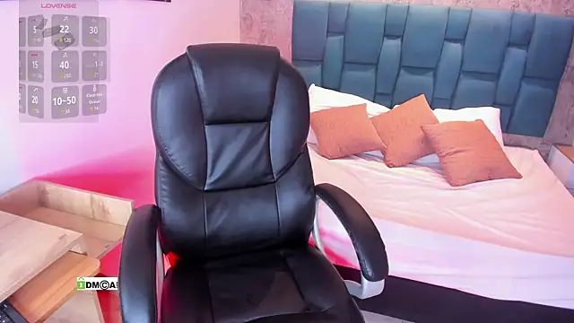 Snapshot of Gabyjackson1 chatting on 12-16-25, 12:32 Gabyjackson1 online show from 12-16-25, 12:32