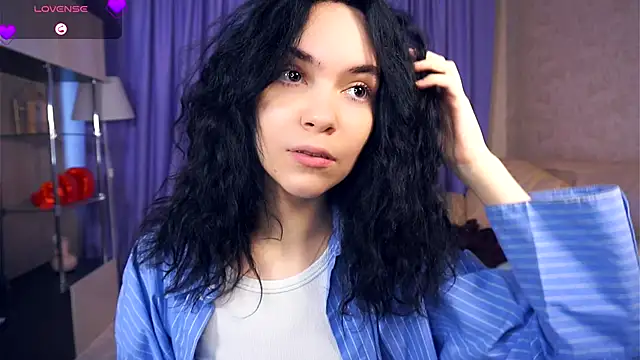 Snapshot of LorrieWilcinski chatting on 11-23-25, 07:52 LorrieWilcinski online show from 11-23-25, 07:52