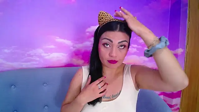 Snapshot of mei_kora chatting on 11-20-25, 12:05 mei kora online show from 11-20-25, 12:05