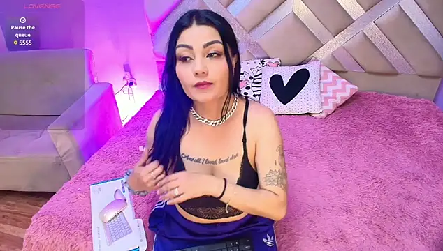 Snapshot of mei_kora chatting on 11-22-25, 03:27 mei kora online show from 11-22-25, 03:27