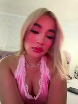 NathalieRoss1 online show from 05-13-26, 06:00