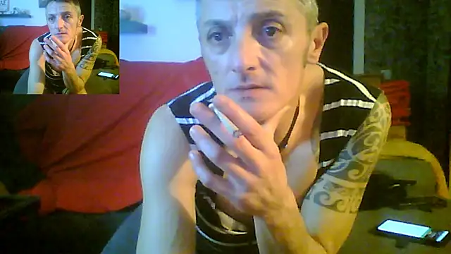 Snapshot of xelyber chatting on 01-11-26, 06:40 xelyber online show from 01-11-26, 06:40