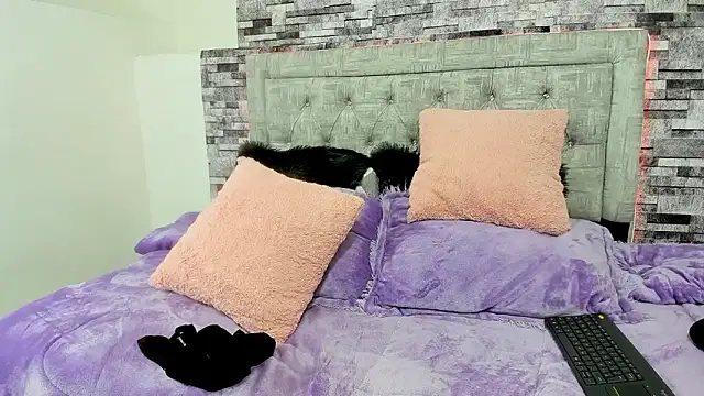 Snapshot of Anny_willians chatting on 11-25-25, 04:07 Anny willians online show from 11-25-25, 04:07