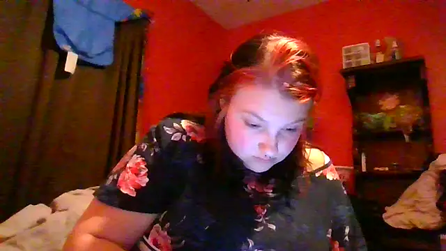 Snapshot of living420 chatting on 11-20-25, 12:22 living420 online show from 11-20-25, 12:22