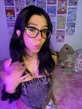 Valen-Foxx1 online show from 12-21-25, 05:58