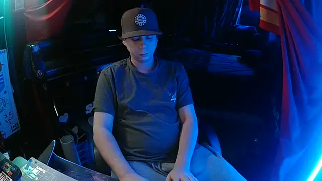 Snapshot of Bowerboi chatting on 12-04-25, 08:01 Bowerboi online show from 12-04-25, 08:01