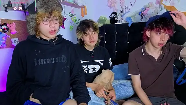 Snapshot of Apolo_Ushi chatting on 03-04-26, 02:12 Apolo Ushi online show from 03-04-26, 02:12