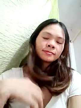 Snapshot of quynhquynh_ chatting on 11-27-25, 04:09 quynhquynh online show from 11-27-25, 04:09