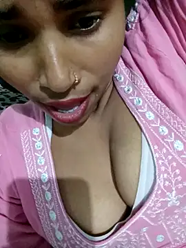 Snapshot of Hott_myraa chatting on 12-03-25, 03:10 Hott myraa online show from 12-03-25, 03:10