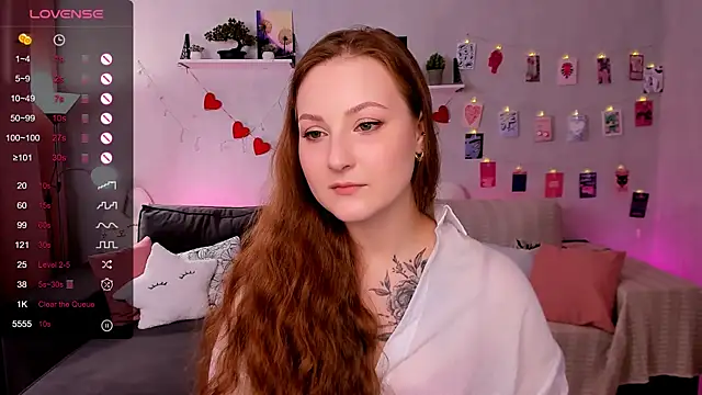 velvet cherry  online show from 03-22-26, 08:51