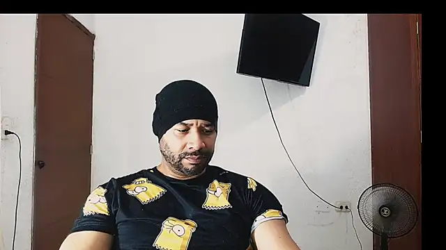 Snapshot of musclehetero chatting on 01-05-26, 08:56 musclehetero online show from 01-05-26, 08:56