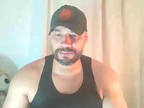 Snapshot of musclehetero chatting on 02-03-26, 10:26 musclehetero online show from 02-03-26, 10:26