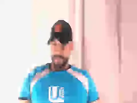 Snapshot of musclehetero chatting on 02-12-26, 03:12 musclehetero online show from 02-12-26, 03:12